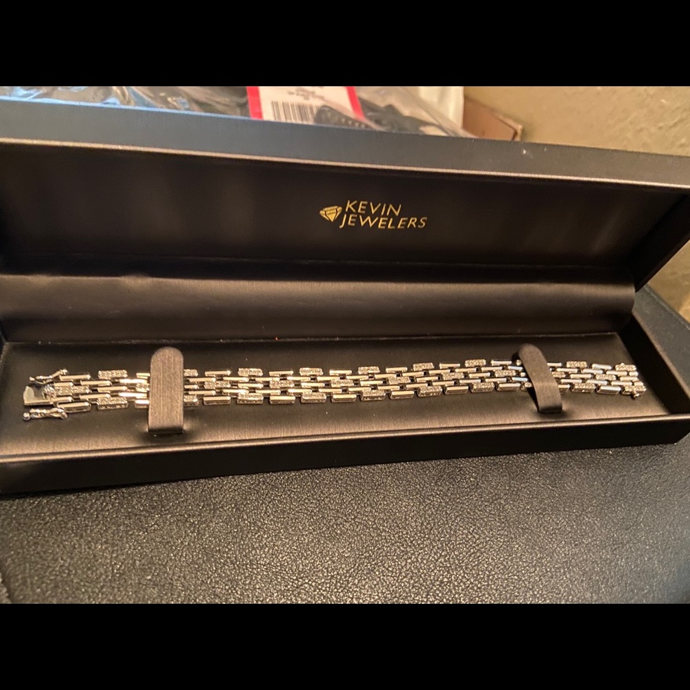 Kevin Jewelers bracelet